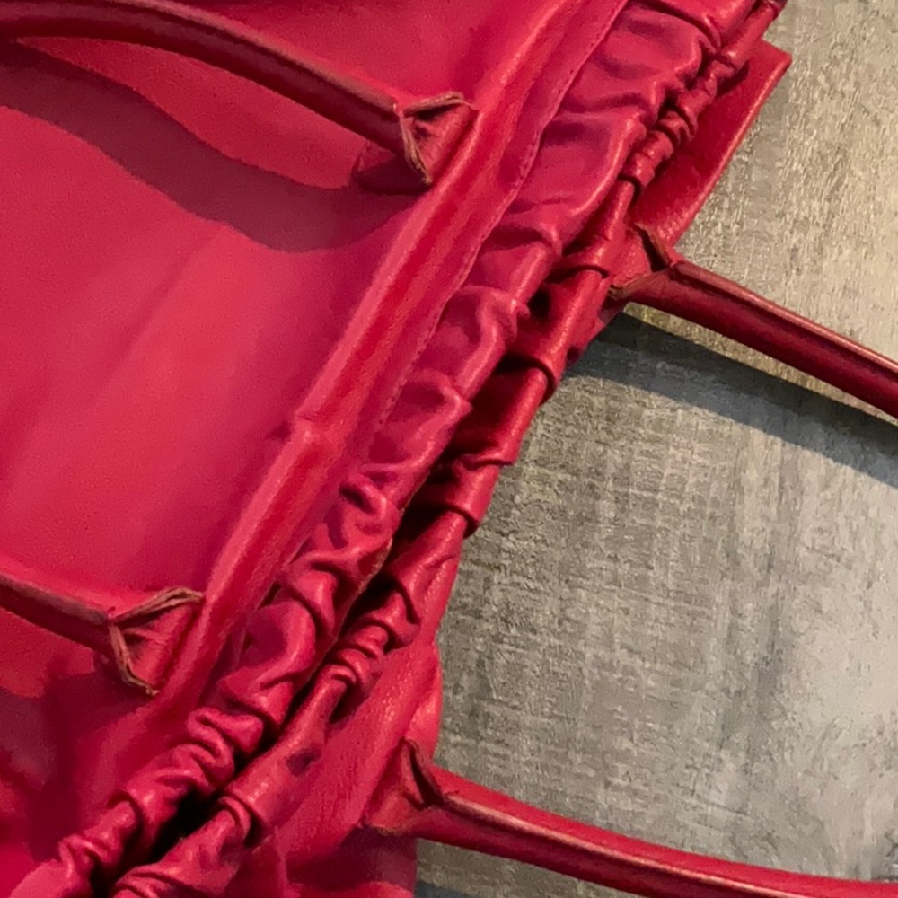 RED VALENTINO Pink/Fuschia Supple Leather Bag/Tote Elegant Large Bow Detail - Picture 8 of 14